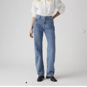 Levi’s 501 ‘90s Jeans in Medium Wash